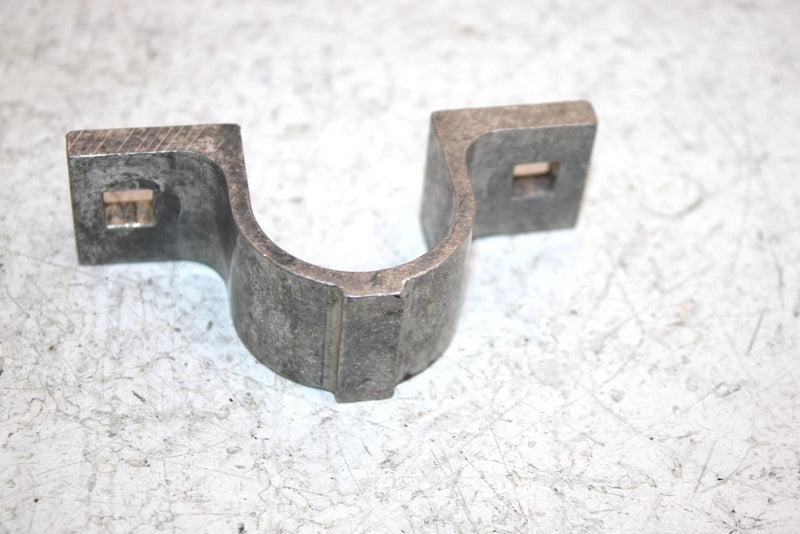 2001 Polaris Magnum 500 Oem Steering Column Bracket 5132679 AP121