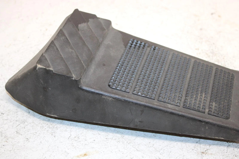 02 Ski-doo Grand Touring 500 Oem Passenger Footrest Set 572088700 SS24