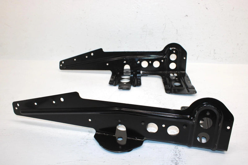 2002 Ski-doo Mxz 500 Oem Frame Support Set 518322742 518323318 SS16