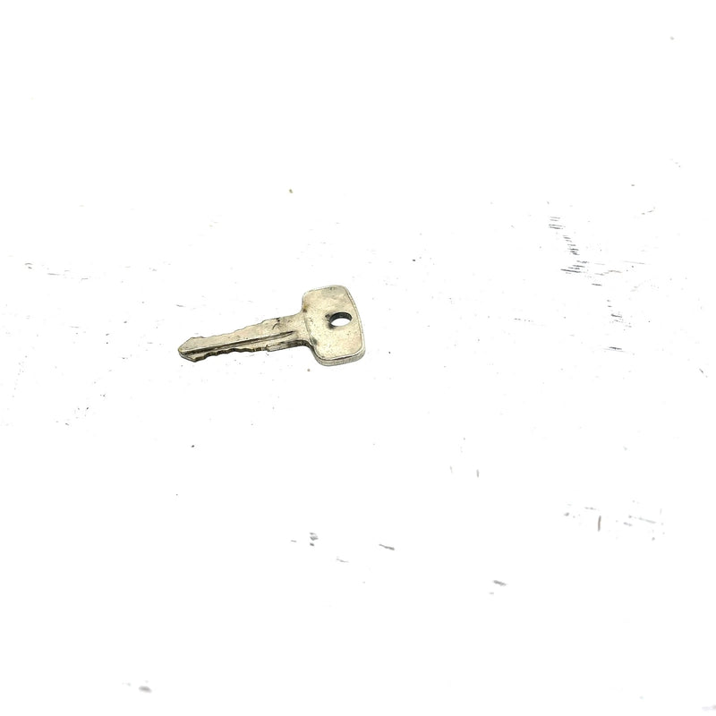 87-88 Polaris Trail Boss 250 2x4 OEM Ignition Key Switch 4110065 AP128