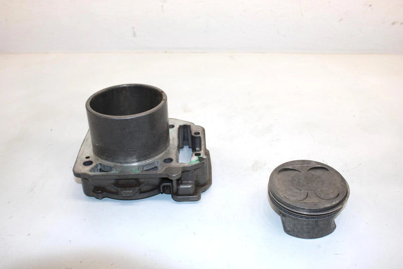 06 Can-am Outlander 400 Oem 91mm Bore Cylinder 420613586 AB0