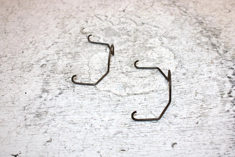 1996 Ski-doo Mxz 440 Oem Valve Cap Spring Clip Pair 420838083 SS13