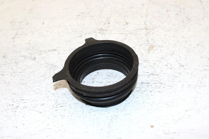 1990 Yamaha Phazer Ii LE Oem Air Cleaner Joint 8V0-14453-00-00 Q5601