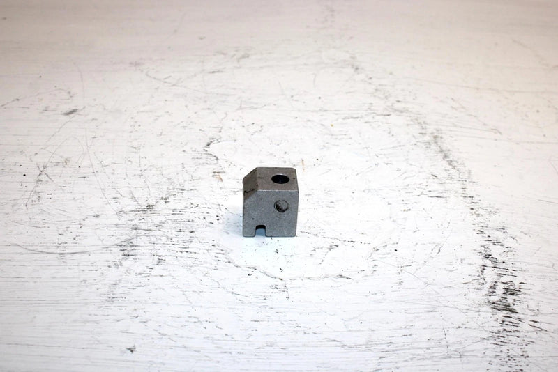 2001 Polaris 800 Le Oem Shock Pivot Block 5132583 SP22