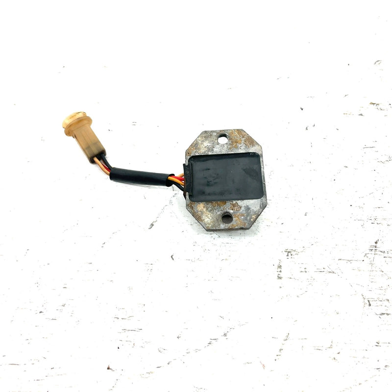 1985 Yamaha Tri Moto 200 YTM200 OEM Voltage Regulator 29U-81960-90-00 AY59