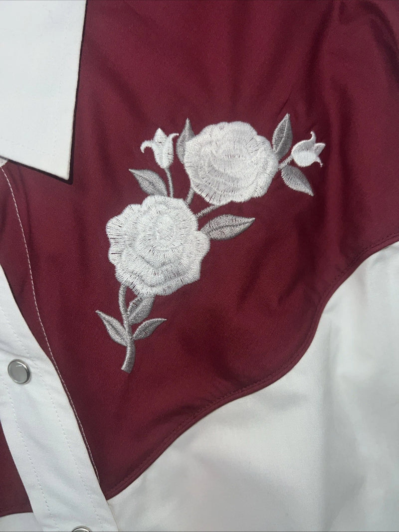 New Women’s ELY Cattleman White Red Flower Long Sleeve Button Up M #3802 3C-42