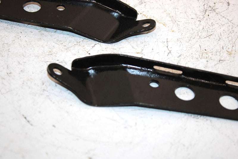 02 Polaris Xc Sp 500 Oem RH,LH Upper Hinge 5243568-067 5243567-067 Q4615