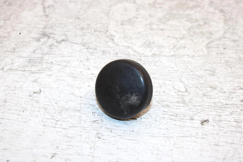 1998 Ski-doo Mach 1 700 Oem Spindle Cap Cover 572091300 SS3