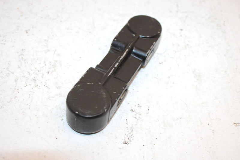 1990 Kawasaki 650 Ts Oem Exhaust Mount Stopper 32085-3713 JK10
