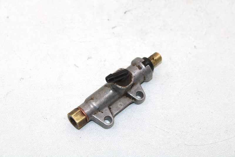 2004 Polaris Sportsman 500 Oem Rear Brake Master Cylinder 1910301 1911113 AP129