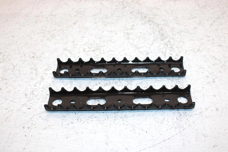 2000 Polaris Xplorer Oem Footrest Cleat Pair 5242525-067 AP177