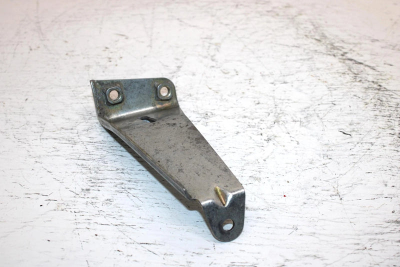 1994 Yamaha Vmax 600 Oem Oil Tank Bracket 8AB-2193F-01-00 SY25