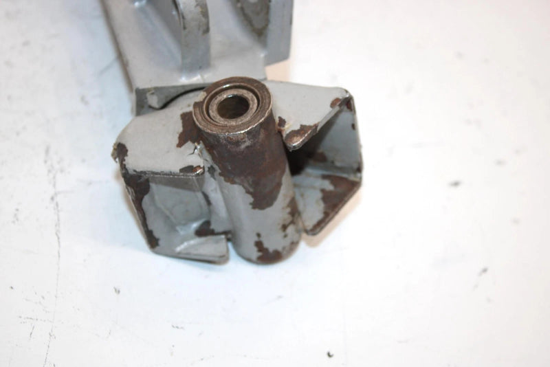07 Arctic Cat Jaguar Z1 1100 Efi Oem Front Right Steering Knuckle 2703-220 SA301