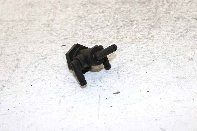 1999 Polaris Sportsman 500 Oem 3 Way Fuel Valve 7052161 AP24
