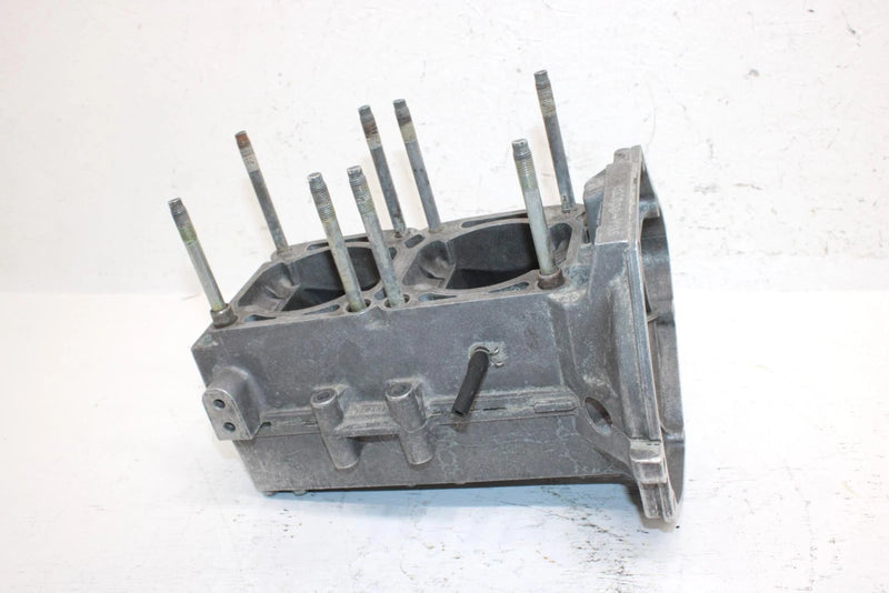 1994 Yamaha Vmax 600 Oem Crankcase W/Studs 8AB-15100-00-00 8AB-15100-01-00 SY25