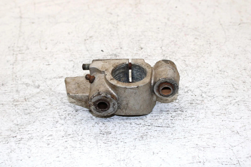 87 Yamaha Exciter 570 L/c Oem Left Front Suspension Bracket 8L9-2376E-00-00 SY18