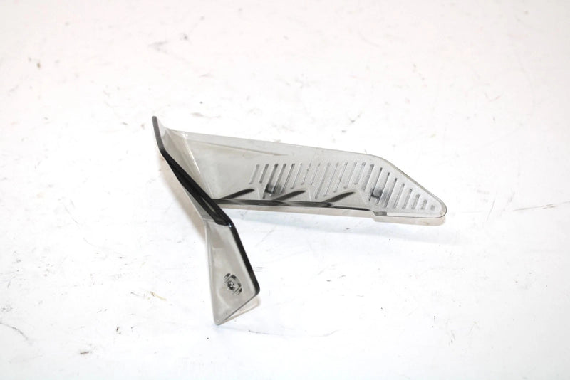 2017 Ski-doo Grand Touring 900 OEM Left Deflector 517305777 SS65