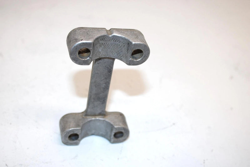 03 Bombardier Quest 650 Oem Handlebar Clamp Half 709400028 AB1.1