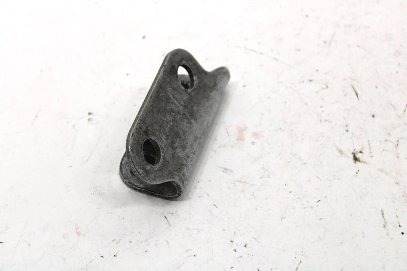 1987 Yamaha Srv Oem Rear Lower Engine Mount 8K4-21427-00-00 SY131