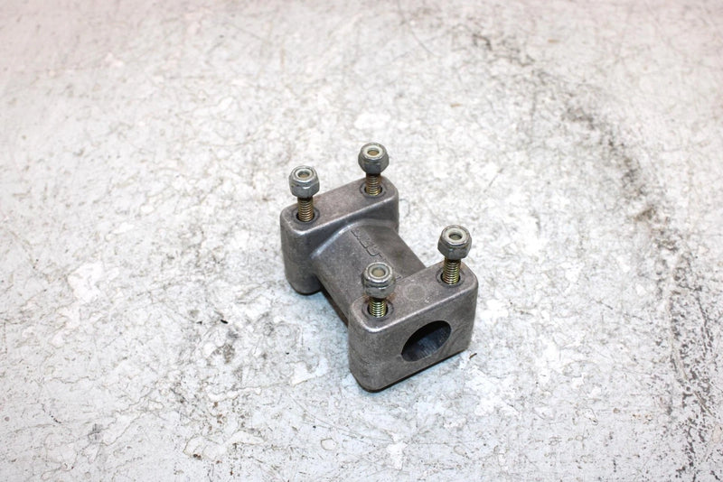 2000 Polaris Xplorer Oem Handlebar Clamp W/Bolts 2200774 AP169