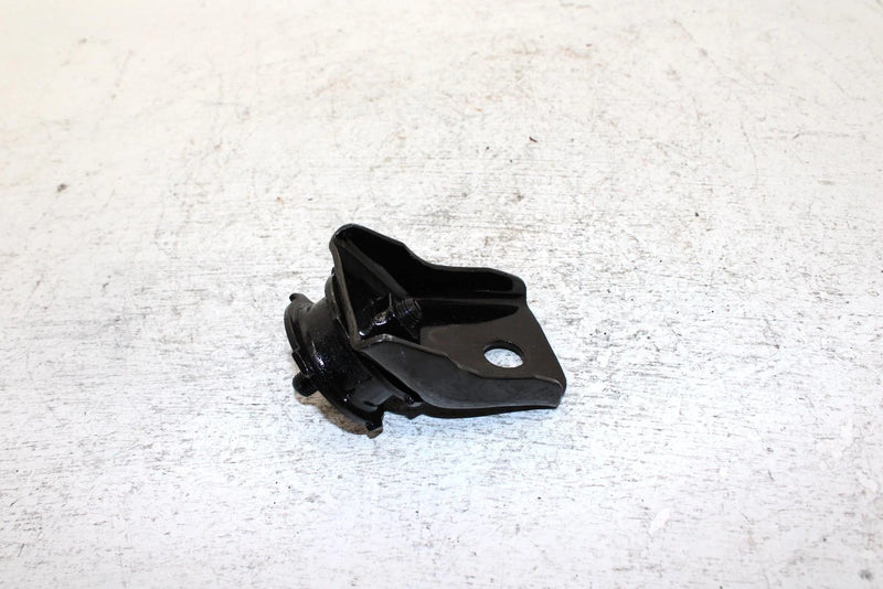 1995 Yamaha Vmax 600 Le Oem Front Lower Right Motor Mount 85L-21417-00-00 SY21