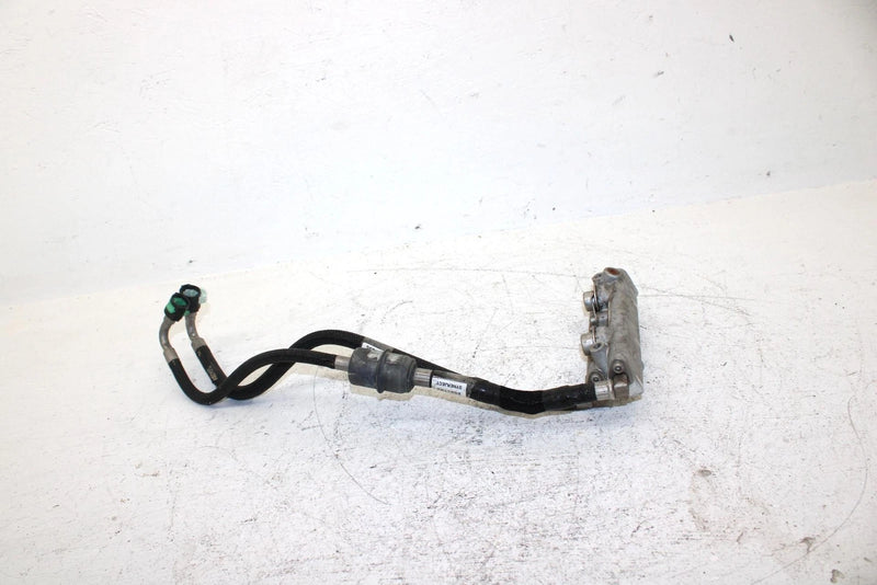2013 Polaris 600 Rush Pro Oem Fuel Rail Assembly 2521143 SP30.1