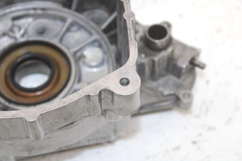 1985 Yamaha Vmax Oem Right Side Oil Pump Cover 8U9-15426-01-00 SY125