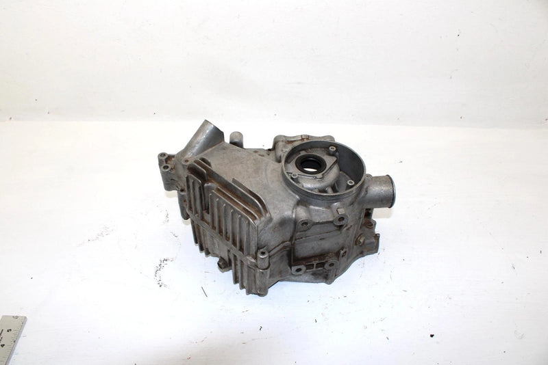 2002 Polaris Magnum 325 Oem Crankcase 3087124 AP185