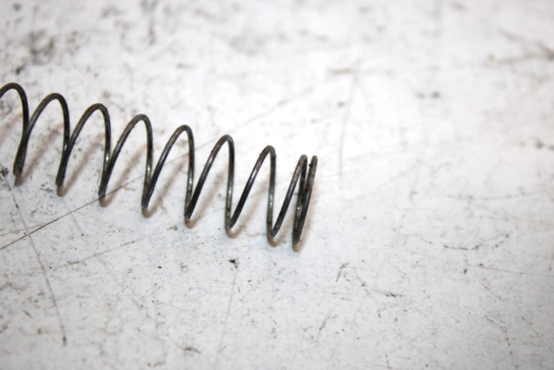 1986 Yamaha  Badger Yfm80s Oem Carburetor Spring 260-14131-00-00 AY8