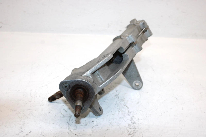 2009 Polaris Trail Boss 330 Oem Front Right Hubstrut 5135135 AP181