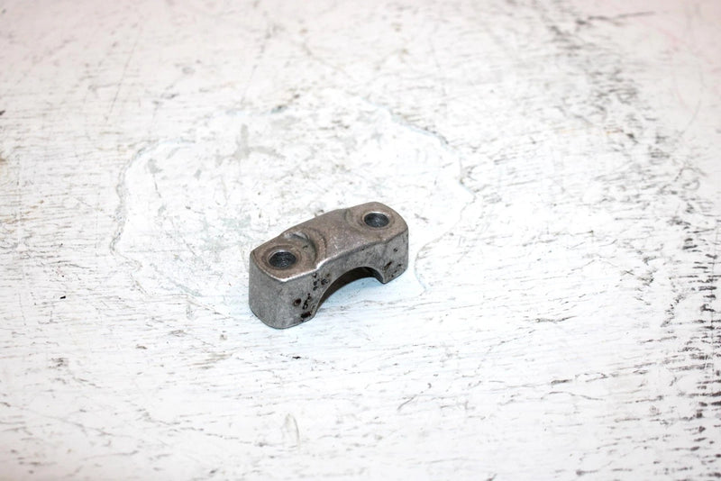 1987 Honda Atc 90a Oem Upper Handlebar Clamp Pair 95014-21101 AH57
