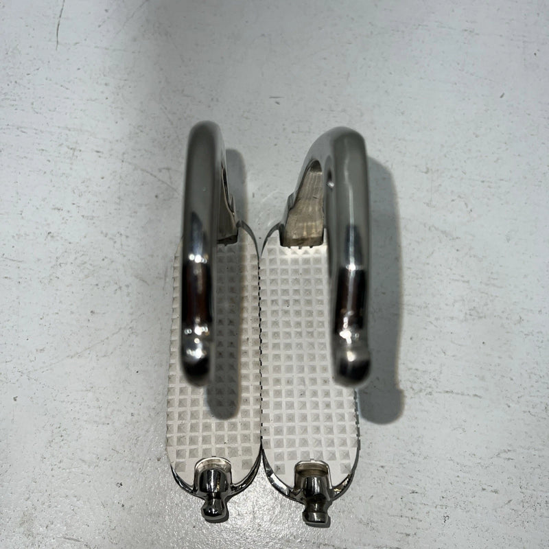 New Tough 1 Silver Iron Breakaway English Stirrups D-502