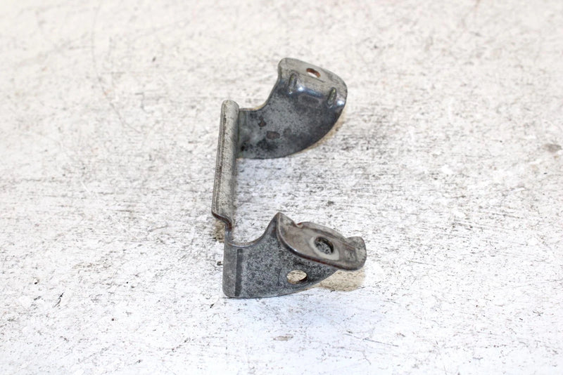1999 Yamaha Vmax 600 Sx Oem Rear Upper Right Motor Mount 8CH-21425-00-00 SY5