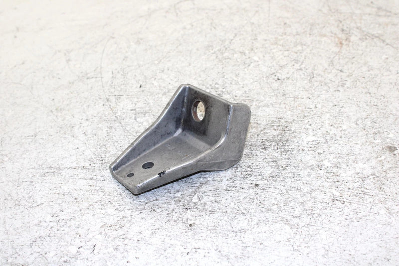 99 Yamaha Vmax 600 Sx Oem Front Lower Engine Bracket Set 8CR-21417-00-00 SY5
