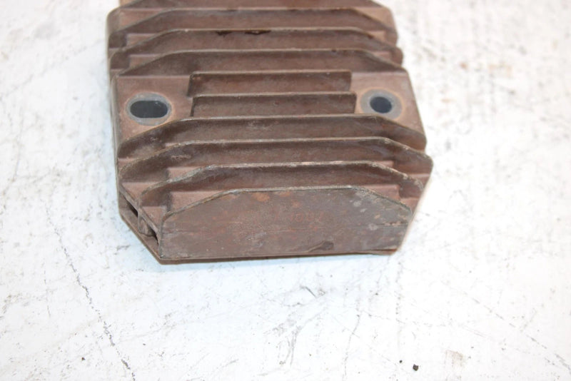 04 Honda Fourtrax Rincon Oem Voltage Regulator 31600-HN8-003 31600-HP0-A01 AH2