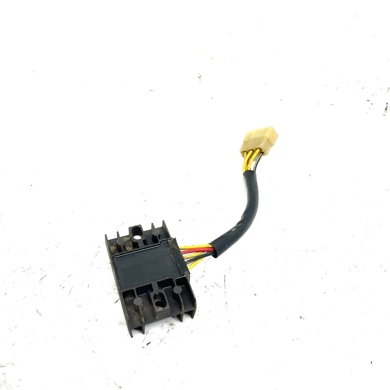 89-01 Suzuki Quadrunner 160 OEM Voltage Regulator 32800-19B11 AS30