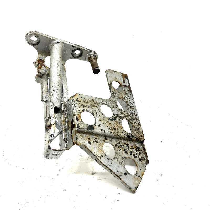 1990 Yamaha Moto 4 OEM Right Footrest 3HP-27421-00-00 AY51