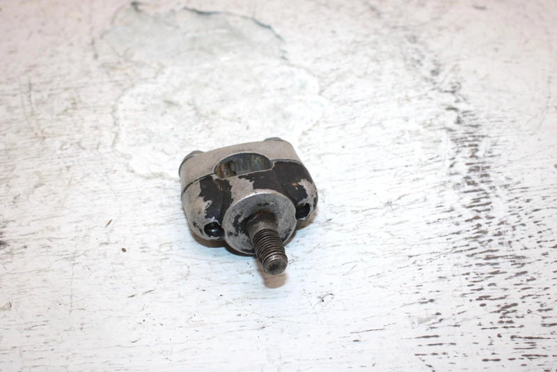 1990 Yamaha  Moto 4 Oem Handlebar Holder 5H0-23442-00-98 5H0-23442-01-98 AY5