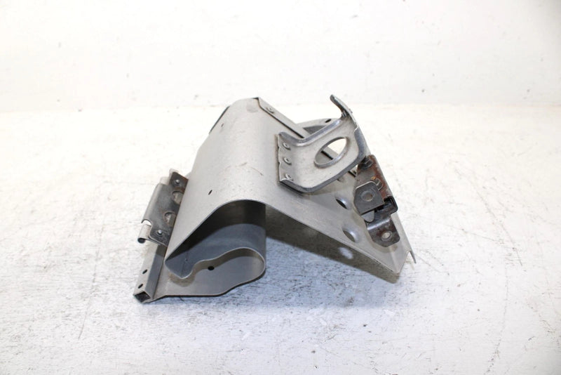 1995 Yamaha Vmax 500 Oem Left Footwell 8AB-21926-00-00 SY34