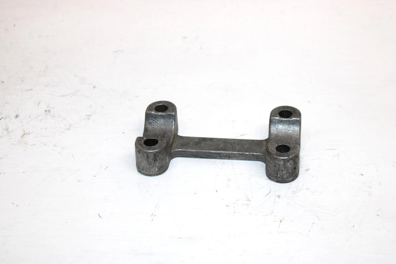 2003 Bombardier Traxter 500 Oem Handlebar Clamp 709400028 AB15.1