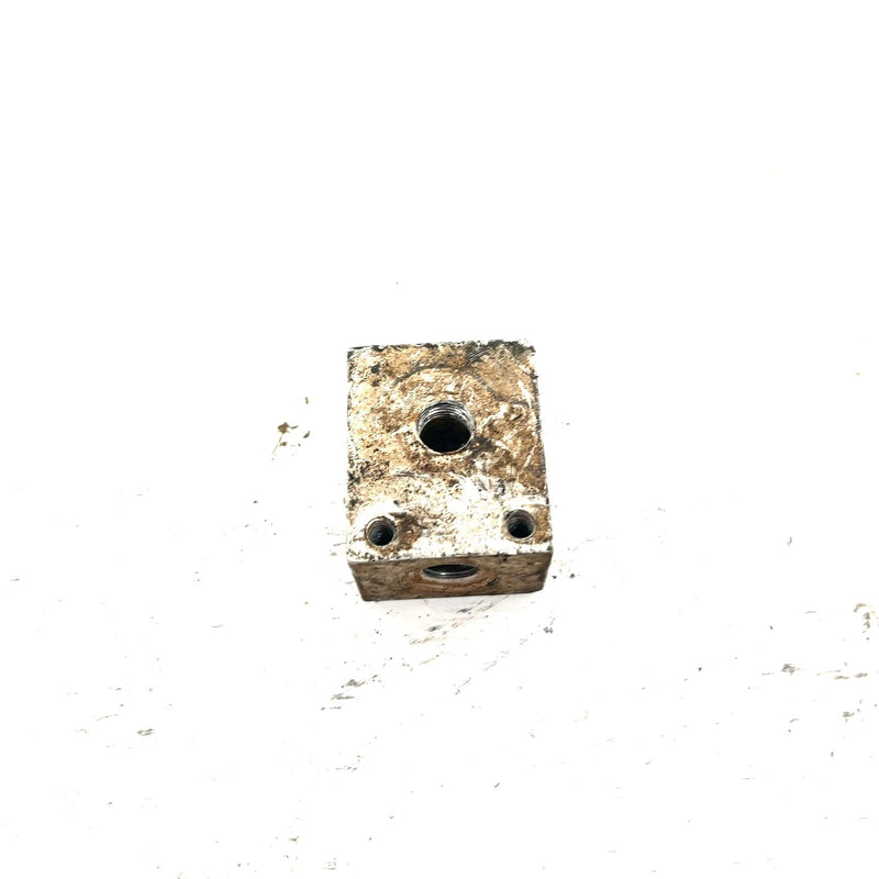 01-05 Polaris Sportsman 400 4X4 OEM Brake Cross Fitting 7052292 AP225