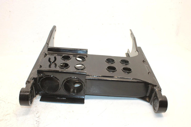 2003 Bombardier Quest 500 Oem Rear Swingarm 70600217 70600298 AB13