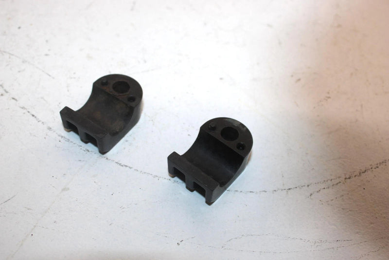 2015 Polaris Ranger Crew 900 Oem Bed Box Latch Bushing Pair 5434226 Q3344