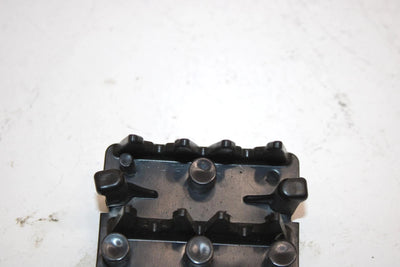 05 Polaris Fusion 900 Oem Spark Plug Holder 5435945 SP204