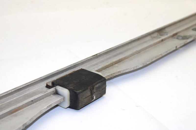 02 Yamaha Mountain Max 700 Oem Left Skid Suspension Rail 8ED-W4741-00-00 SY82
