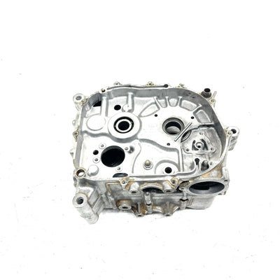 84 Suzuki Quadrunner 185 LT185 OEM Crankcase (Seized Stud) 11300-24841 AS39