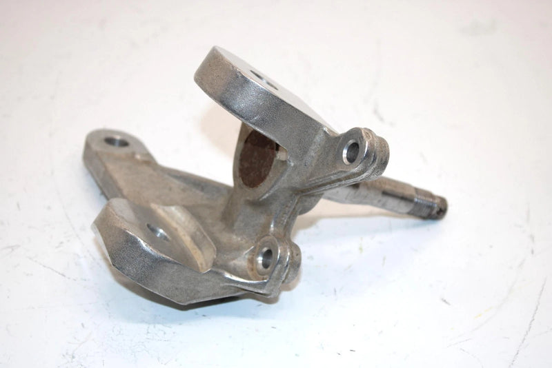 08 Arctic Cat Atv 250 Utility 2x4  Oem Right Steering Knuckle 3303-930 AA13