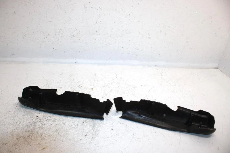 02 Ski-doo Grand Touring 500 Oem Rear Bumper Cover Set 861780100 SS24
