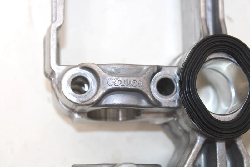 2013 Ski-doo Mxz 600 Oem Camshaft Housing 420911035 SS64