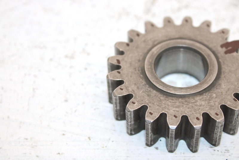 1996 Yamaha  Warrior 350 Oem 2nd Pinion Gear 1UY-17121-00-00 AY6